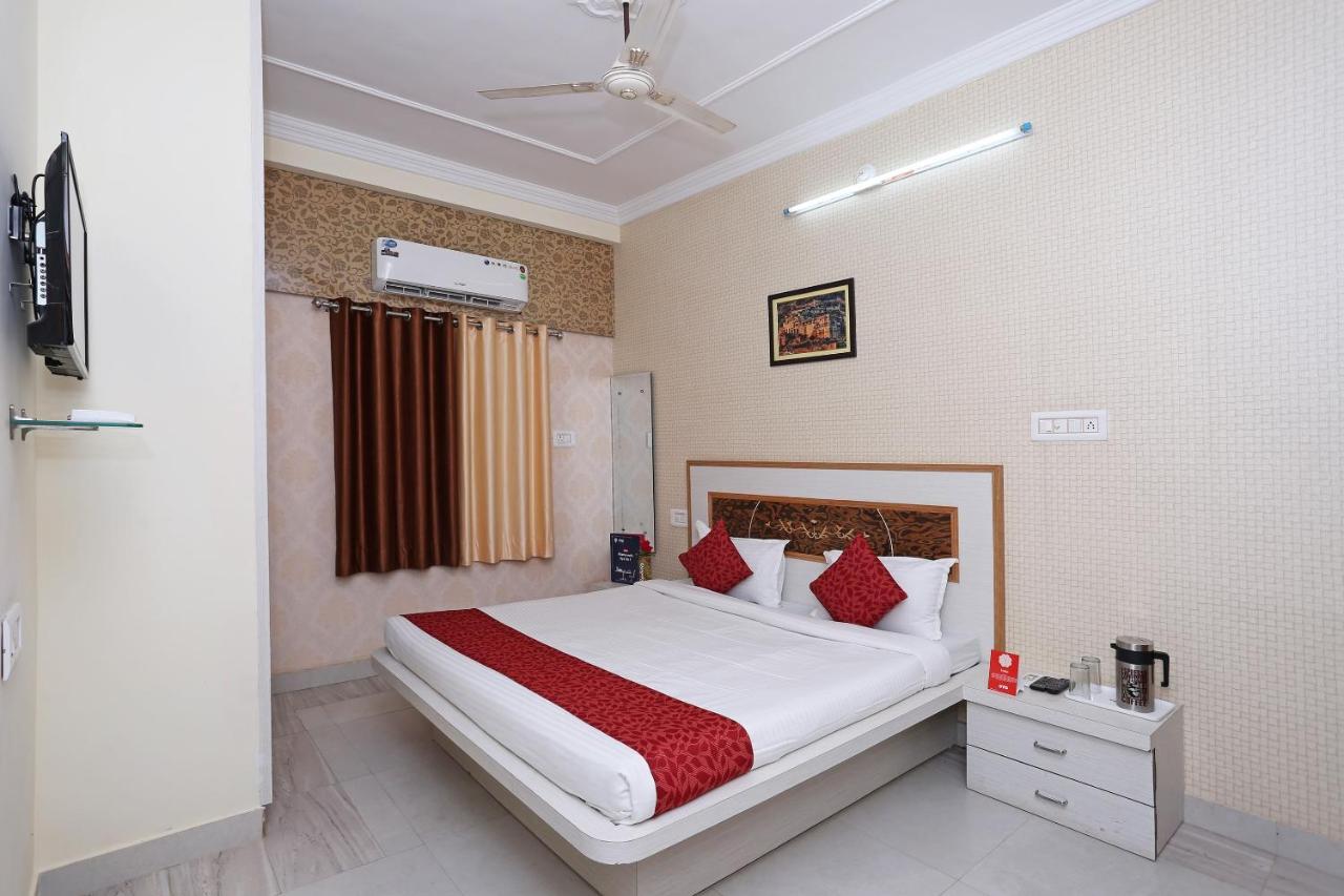 Oyo 10104 Radhika Resort Kota  Bagian luar foto