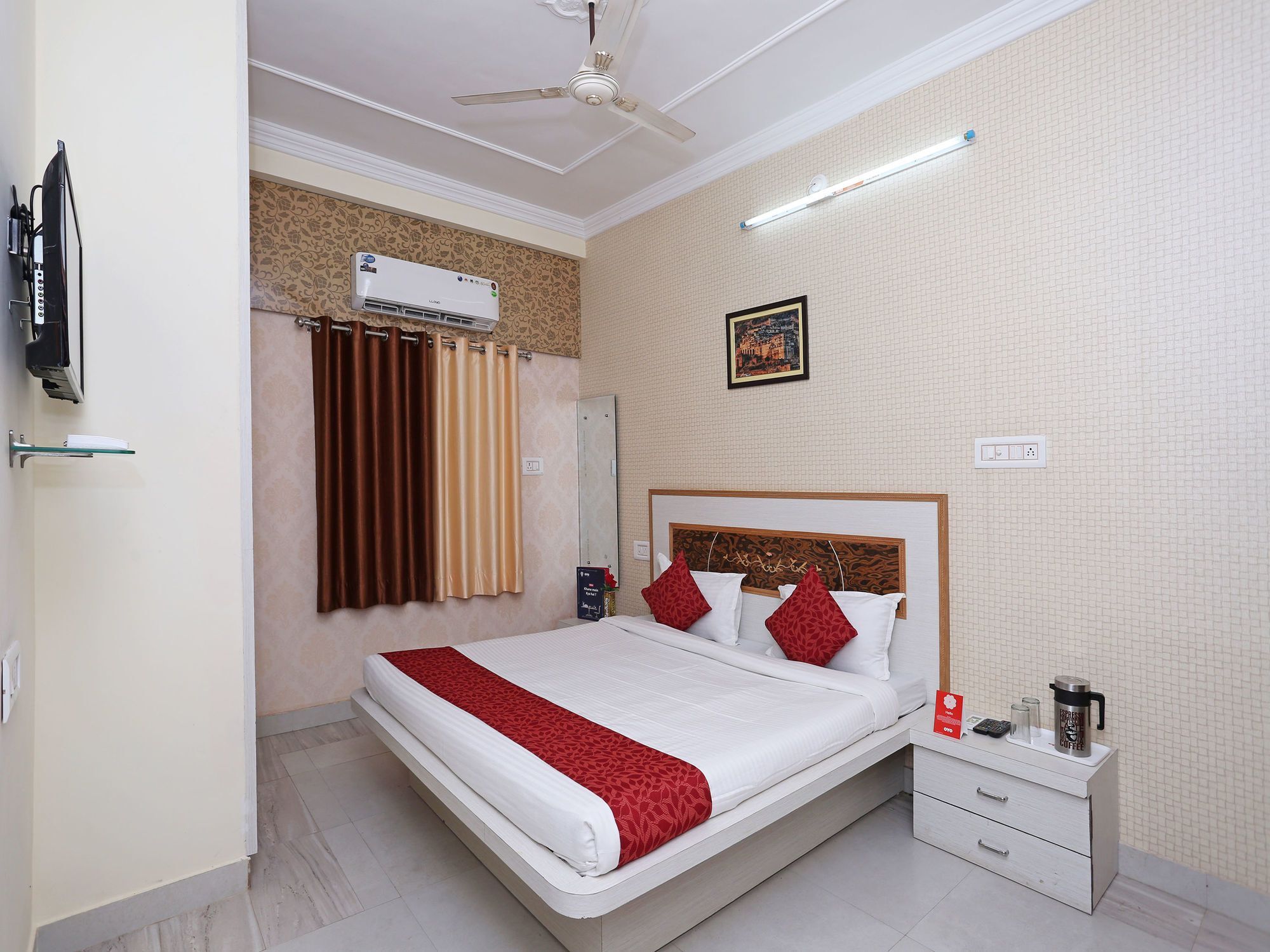 Oyo 10104 Radhika Resort Kota  Bagian luar foto